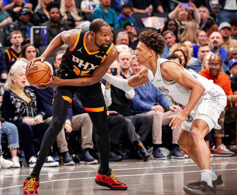 关于杜兰特重要时刻出色防守，独行侠带队取胜！热度持续攀升的信息-ayx