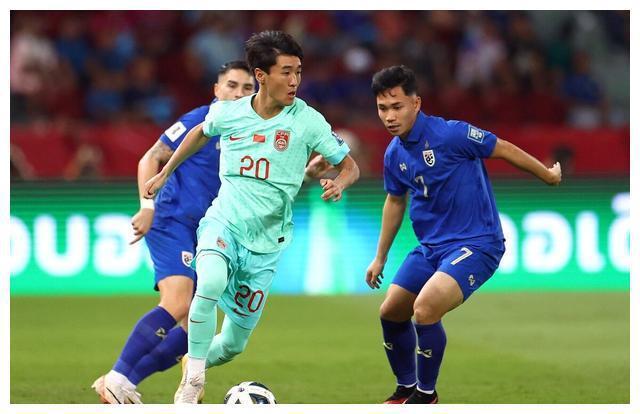 关中雷霆队鏖战陇右金雕队，田径联赛惊险晋级，核心复出即建功。高压逼抢成功(西安田径训练基地)-爱游戏主页